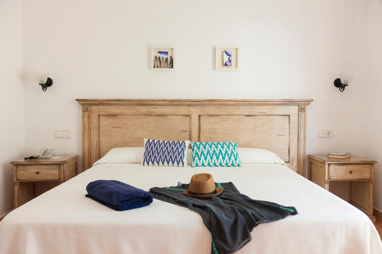 אס פוחולס Hotel Roca Plana מראה חיצוני תמונה